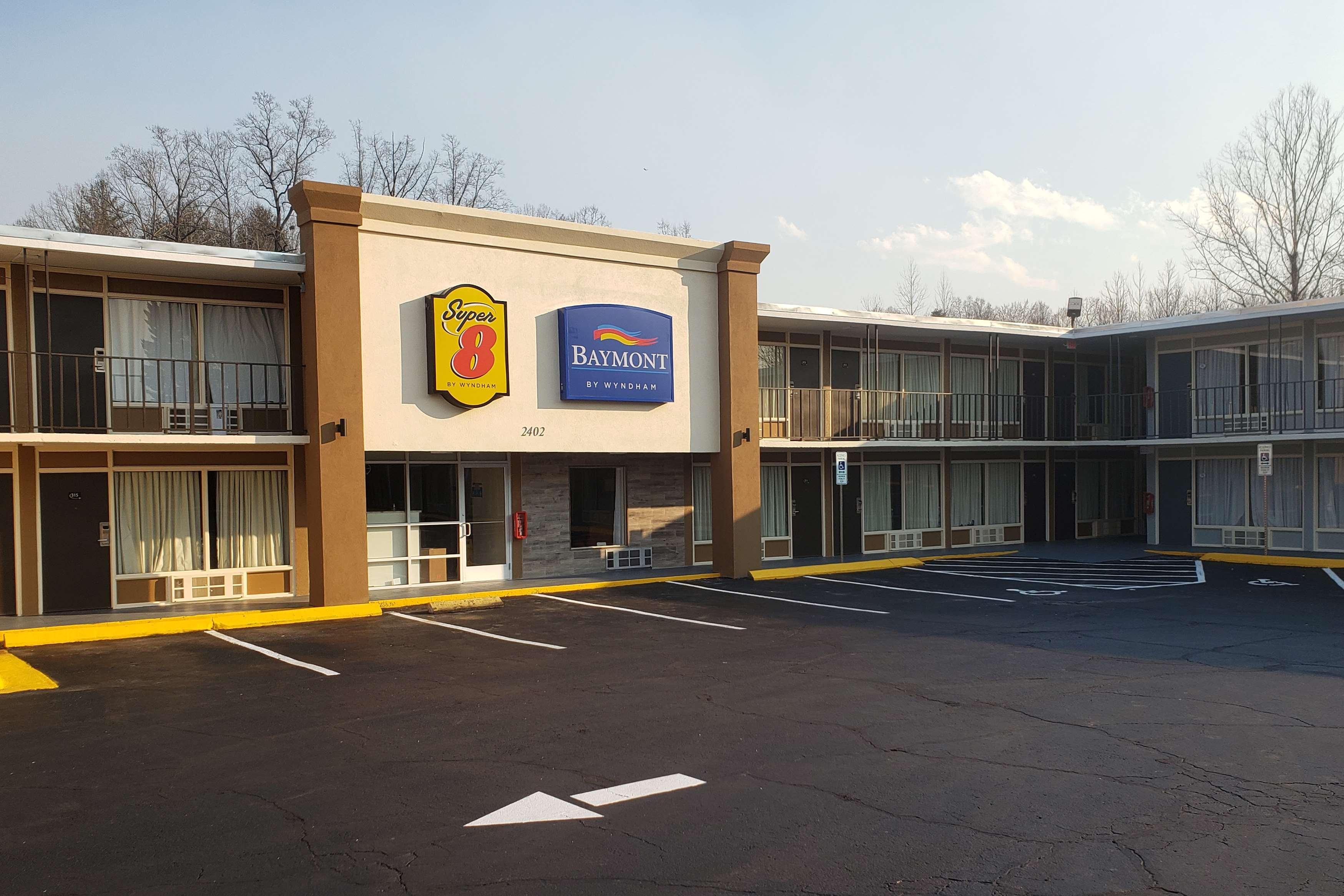 Super 8 By Wyndham Morganton Hotel Ngoại thất bức ảnh