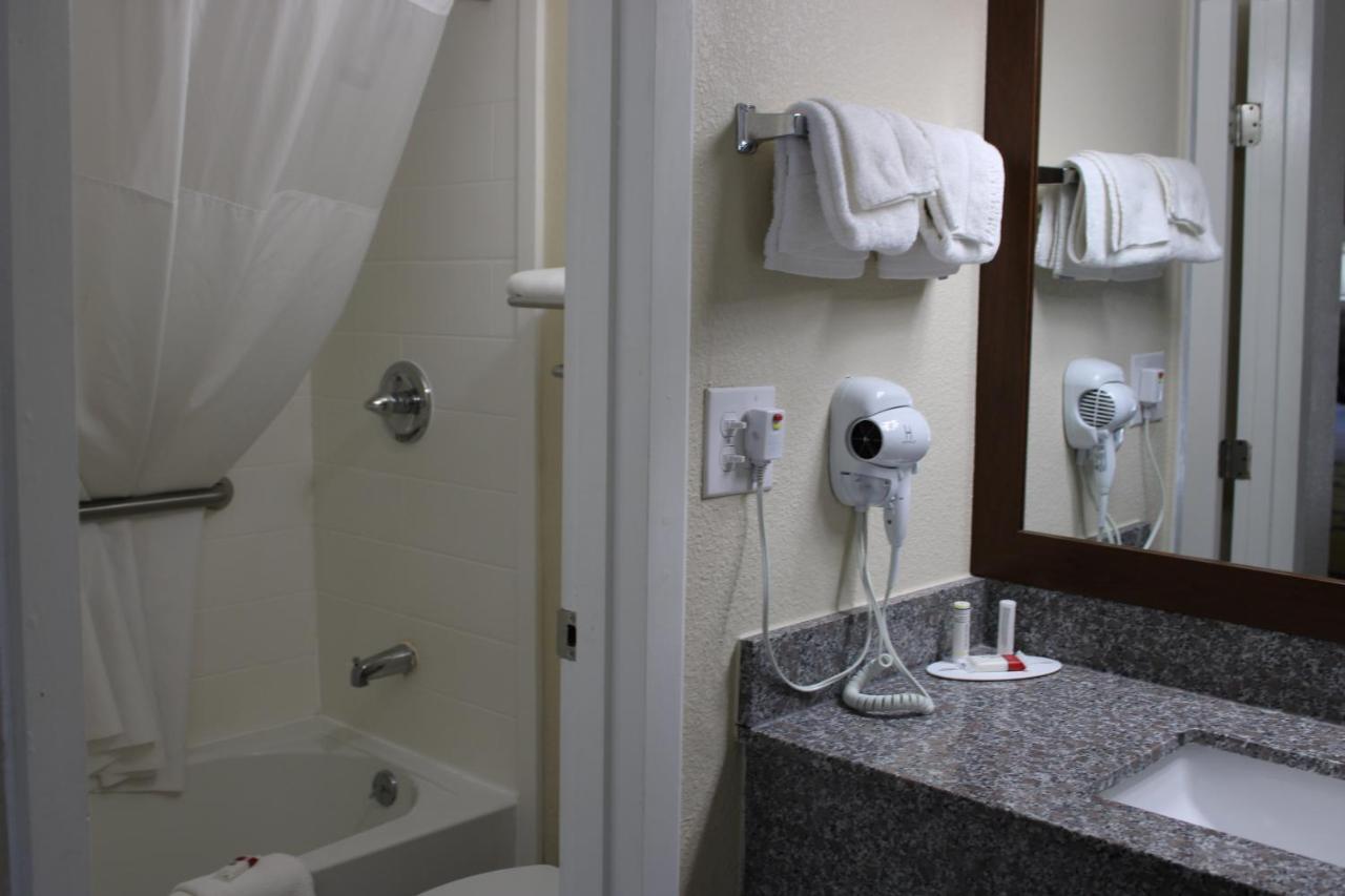 Super 8 By Wyndham Morganton Hotel Ngoại thất bức ảnh